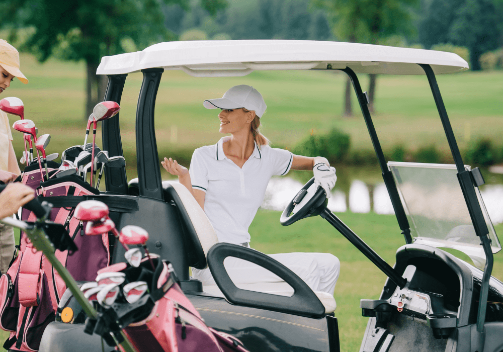 Golf cart, utility cart o shuttle elettrico? Guida alla scelta del veicolo giusto